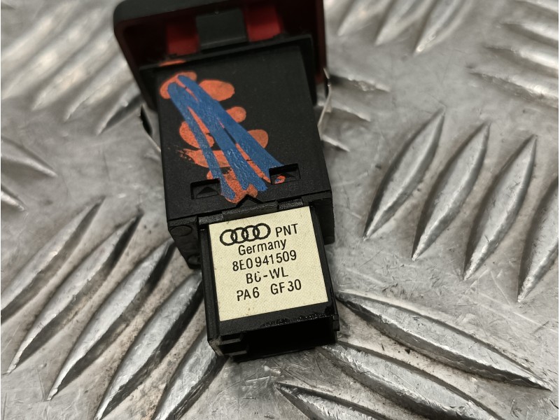 Recambio de warning para audi a4 avant (8e) referencia OEM IAM 8E0941509  