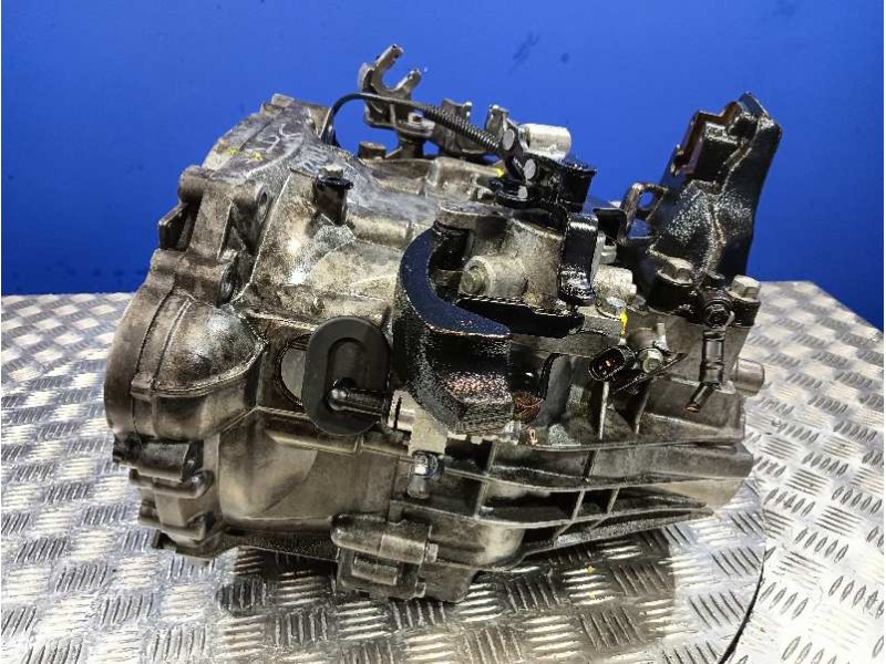 Recambio de caja cambios para hyundai i40 referencia OEM IAM M6CF4U2  
