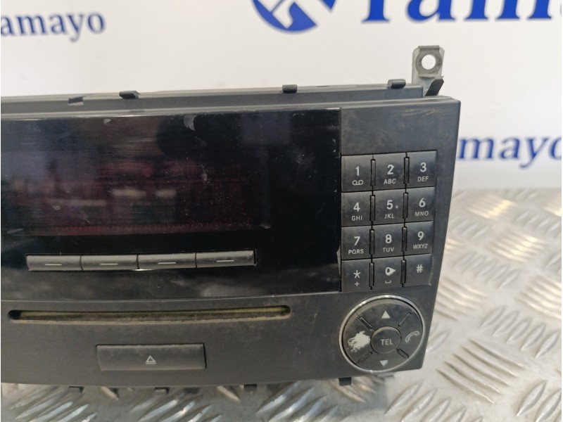 Recambio de sistema audio / radio cd para mercedes-benz clase c (w203) berlina referencia OEM IAM A2038705089  