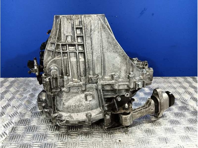 Recambio de caja cambios para hyundai i40 referencia OEM IAM M6CF4U2  