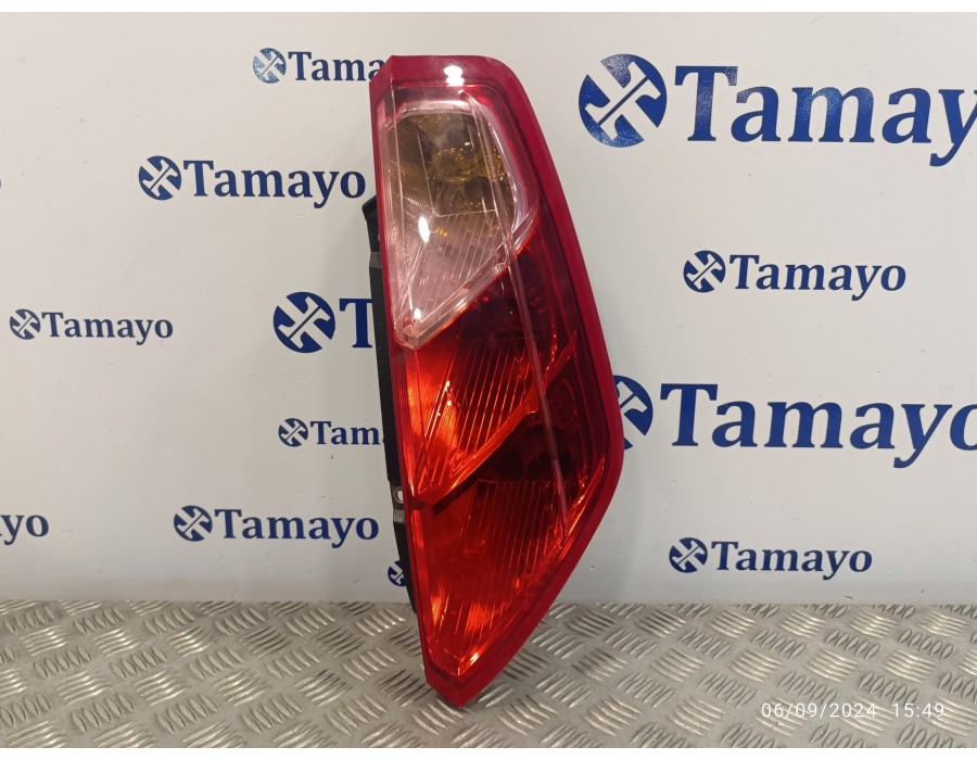Recambio de piloto trasero derecho para fiat grande punto (199) 1.9 8v jtd cat referencia OEM IAM 51701590  