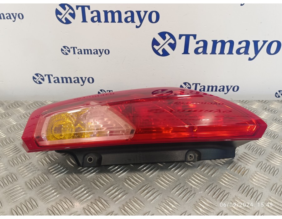 Recambio de piloto trasero derecho para fiat grande punto (199) 1.9 8v jtd cat referencia OEM IAM 51701590  