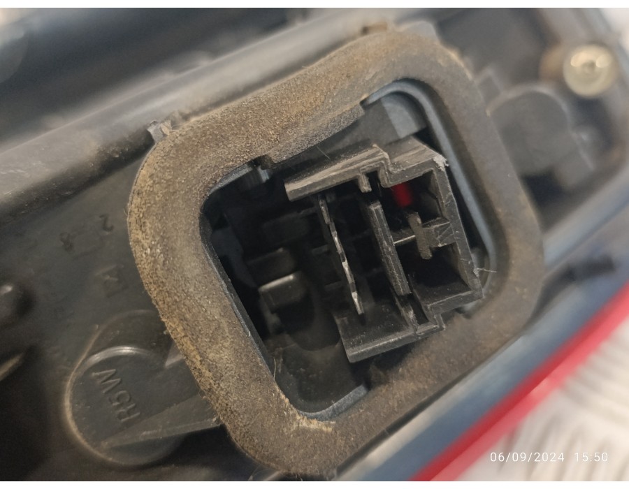 Recambio de piloto trasero derecho para fiat grande punto (199) 1.9 8v jtd cat referencia OEM IAM 51701590  
