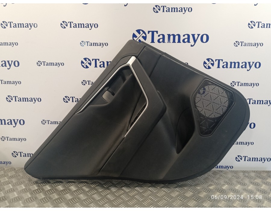 Recambio de guarnecido puerta trasera izquierda para toyota rav4 referencia OEM IAM 310B2KAH1  67614X1B18