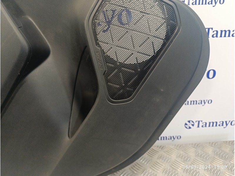 Recambio de guarnecido puerta trasera izquierda para toyota rav4 referencia OEM IAM 310B2KAH1  67614X1B18