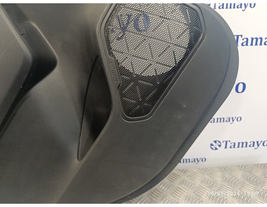 Recambio de guarnecido puerta trasera izquierda para toyota rav4 referencia OEM IAM 310B2KAH1  67614X1B18