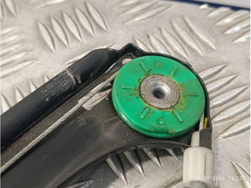 Recambio de elevalunas delantero izquierdo para audi a3 (8p) 2.0 tdi referencia OEM IAM 8P3837461A  