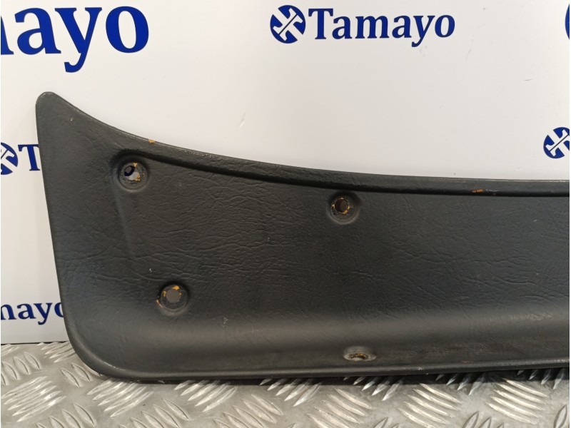 Recambio de guarnecido porton trasero para ford sierra berlina 2.0 (ohc) referencia OEM IAM   