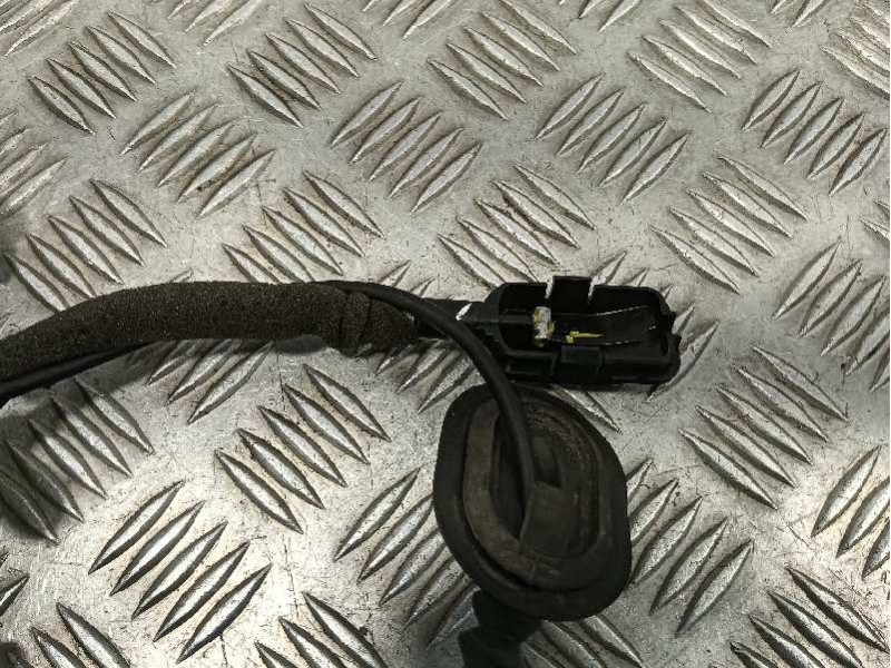 Recambio de cerradura puerta trasera izquierda para renault captur referencia OEM IAM 825019935R  40717224