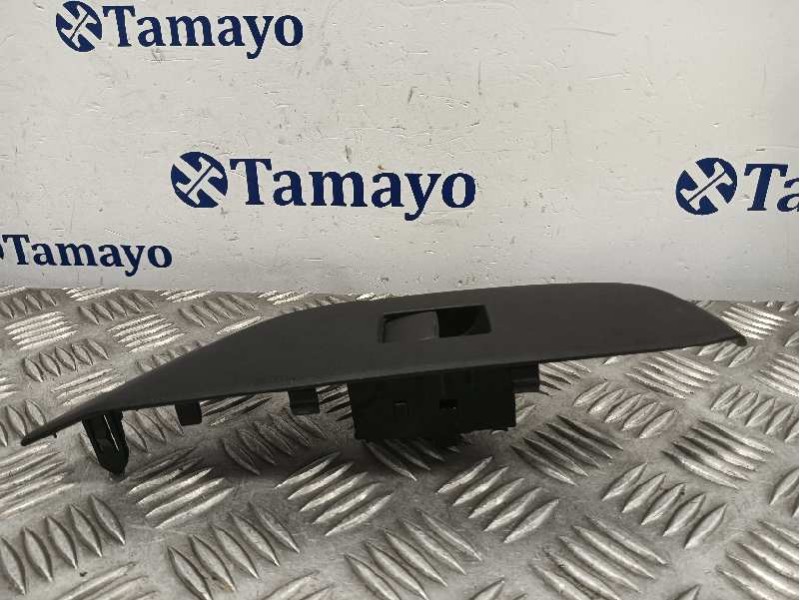 Recambio de mando elevalunas delantero derecho para toyota yaris (xpa1f/mxph11/chxnbw) hybrid 1.5cc referencia OEM IAM 74231K008