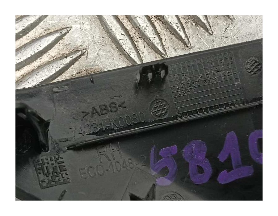 Recambio de mando elevalunas delantero derecho para toyota yaris (xpa1f/mxph11/chxnbw) hybrid 1.5cc referencia OEM IAM 74231K008