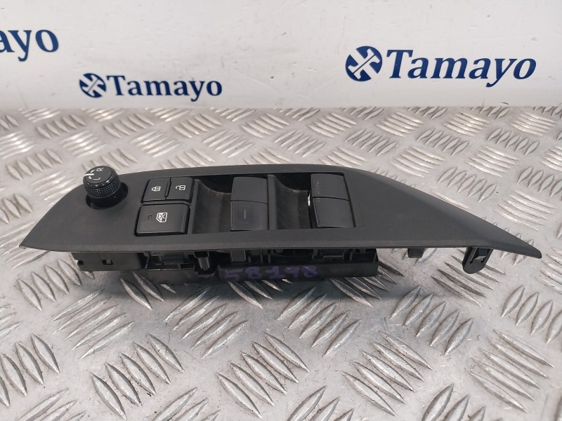 Recambio de mando elevalunas delantero izquierdo para toyota yaris (xpa1f/mxph11/chxnbw) hybrid 1.5cc referencia OEM IAM 840400D