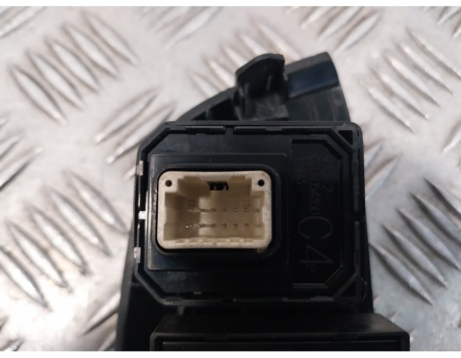 Recambio de mando elevalunas delantero izquierdo para toyota yaris (xpa1f/mxph11/chxnbw) hybrid 1.5cc referencia OEM IAM 840400D