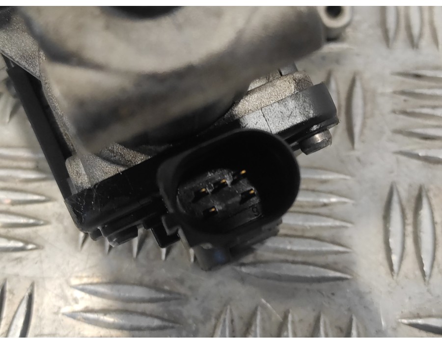 Recambio de valvula egr para volkswagen caddy ka/kb (2k) 1.9 tdi referencia OEM IAM 03G131501D 70067801 03G129637A