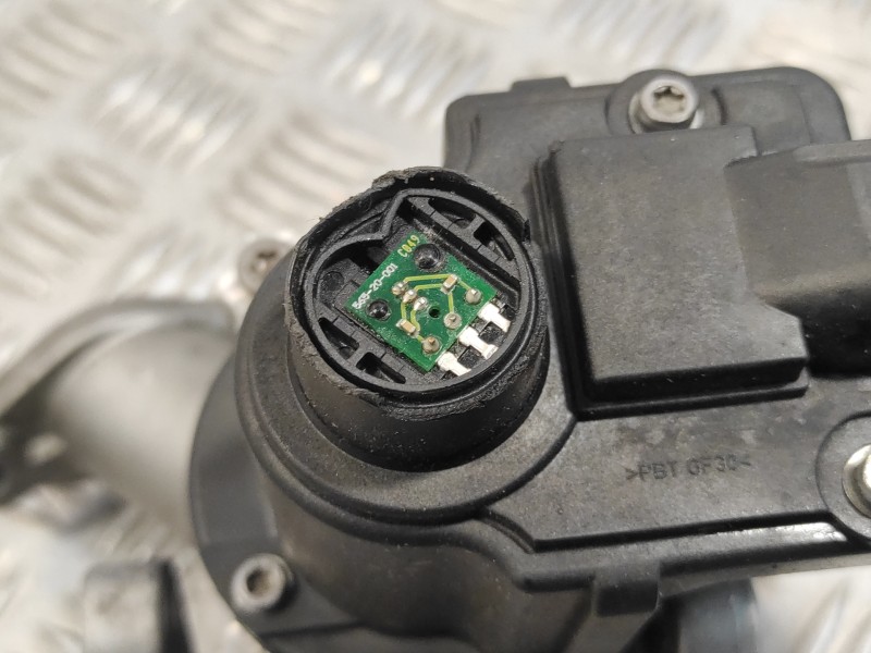 Recambio de valvula egr para volkswagen caddy ka/kb (2k) 1.9 tdi referencia OEM IAM 03G131501D 70067801 03G129637A