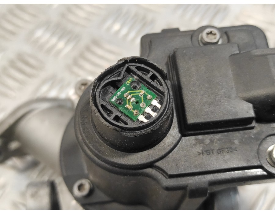 Recambio de valvula egr para volkswagen caddy ka/kb (2k) 1.9 tdi referencia OEM IAM 03G131501D 70067801 03G129637A