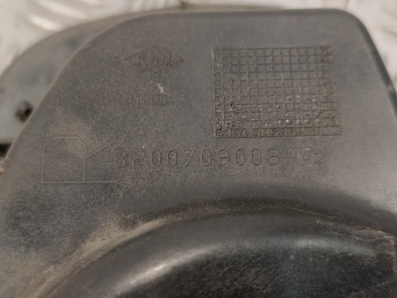 Recambio de tapa exterior combustible para renault grand modus 1.2 16v referencia OEM IAM 8200709008  