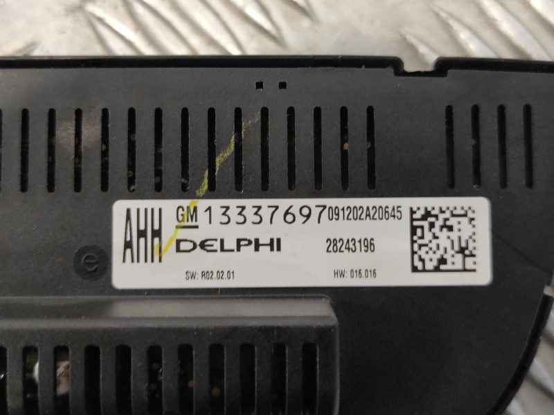 Recambio de mando climatizador para opel astra j lim. 1.7 16v cdti referencia OEM IAM 13337697  28243196