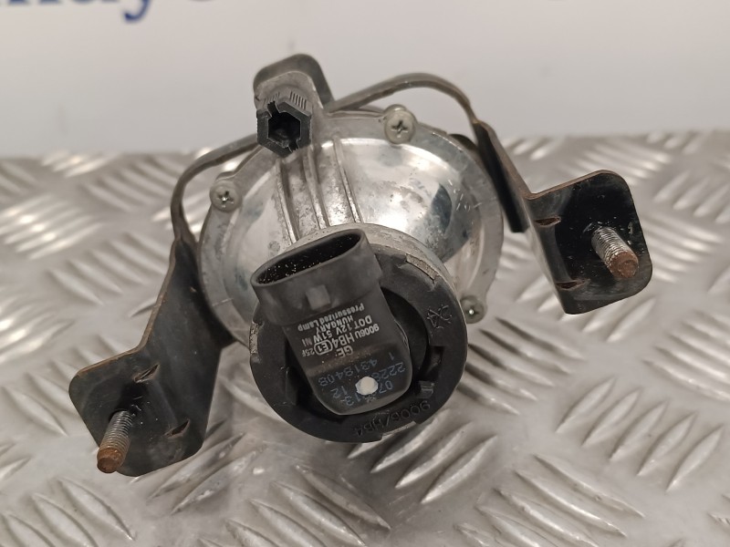 Recambio de faro antiniebla derecho para chevrolet epica 2.0 diesel cat referencia OEM IAM   