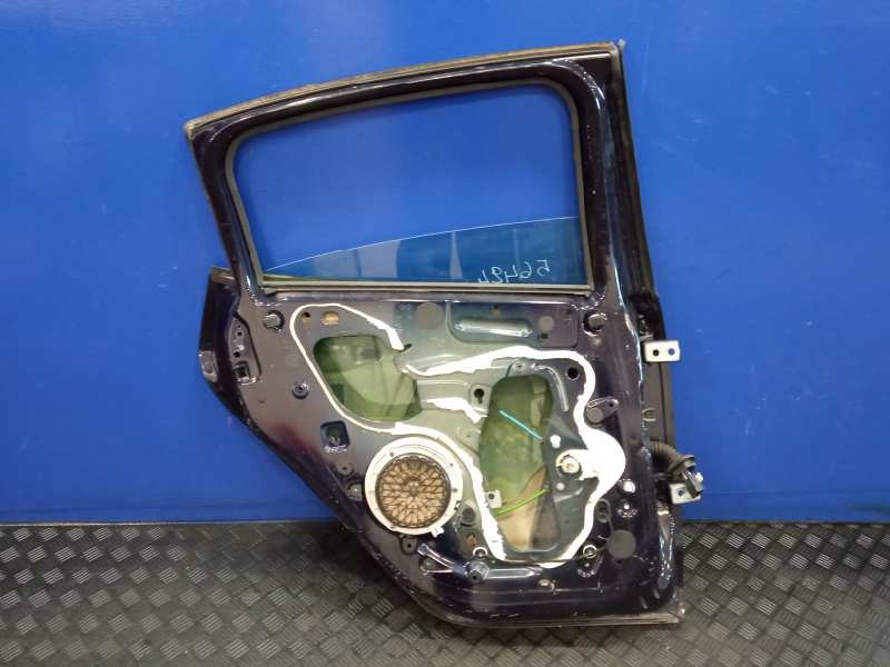 Recambio de puerta trasera izquierda para peugeot 208 1.2 12v e-vti referencia OEM IAM   