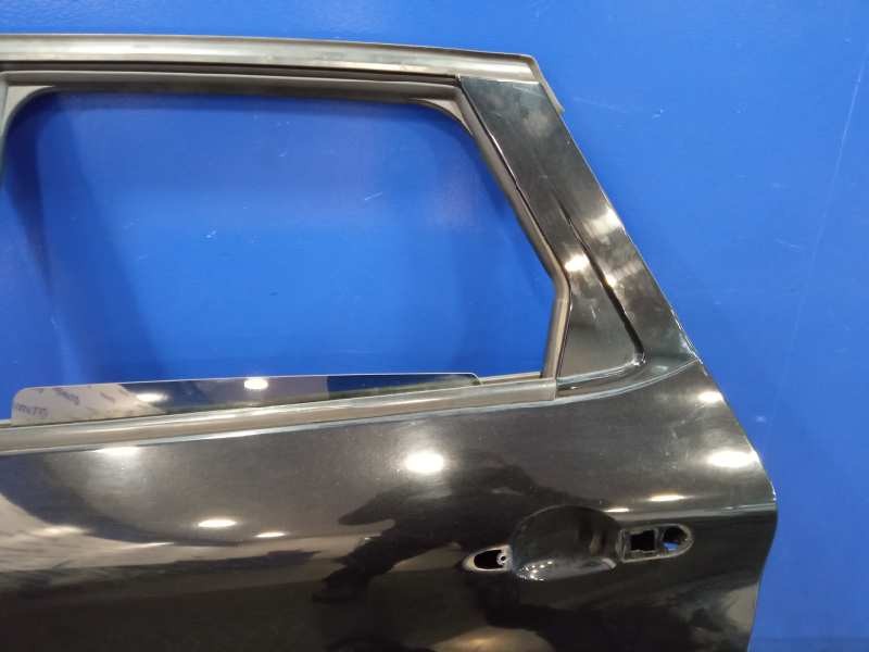 Recambio de puerta trasera izquierda para renault captur referencia OEM IAM   