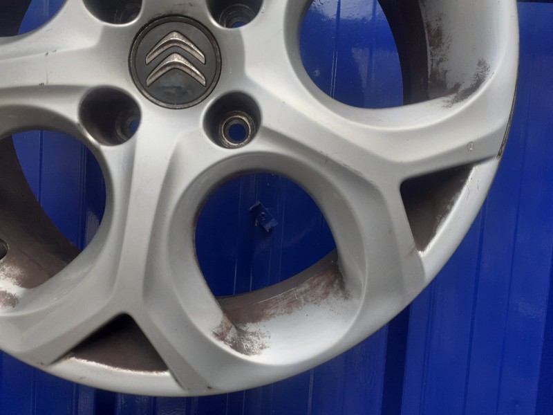 Recambio de llanta para citroën c3 1.6 16v hdi referencia OEM IAM 9687753077  