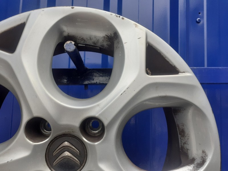 Recambio de llanta para citroën c3 1.6 16v hdi referencia OEM IAM 9687753077  