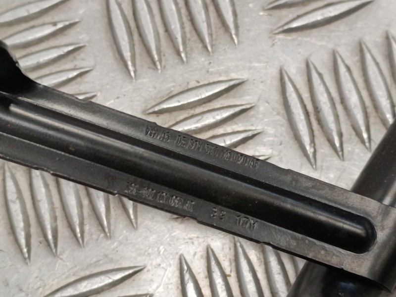 Recambio de tubo para seat ateca (kh7) 1.6 tdi referencia OEM IAM 5Q0121093N  5Q0121064AD