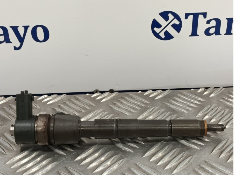 Recambio de inyector para opel combo d 1.6 16v cdti referencia OEM IAM 0445110300  