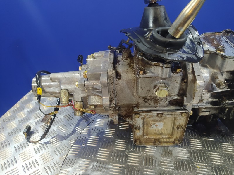 Recambio de caja transfer para mitsubishi galloper (hyundai) 2.5 turbodiesel referencia OEM IAM D4BH  