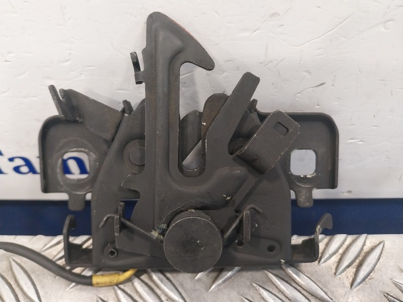 Recambio de cerradura capot para renault captur referencia OEM IAM 656011705R  