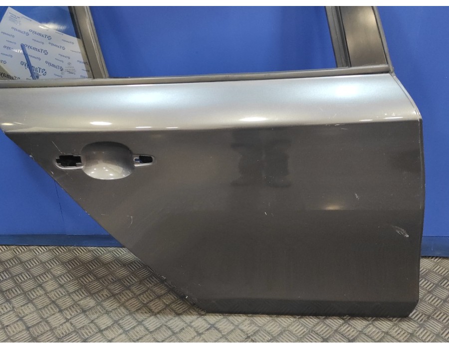 Recambio de puerta trasera derecha para bmw serie 1 berlina (e81/e87) 1.6 16v cat referencia OEM IAM   