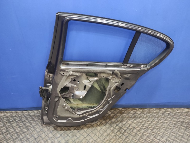 Recambio de puerta trasera derecha para bmw serie 1 berlina (e81/e87) 1.6 16v cat referencia OEM IAM   