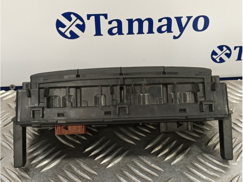 Recambio de mando climatizador para citroën c-elysée 1.6 hdi fap referencia OEM IAM 5P4441100  982374008