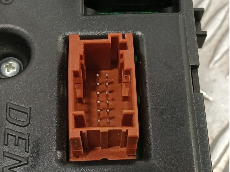 Recambio de mando climatizador para citroën c-elysée 1.6 hdi fap referencia OEM IAM 5P4441100  982374008