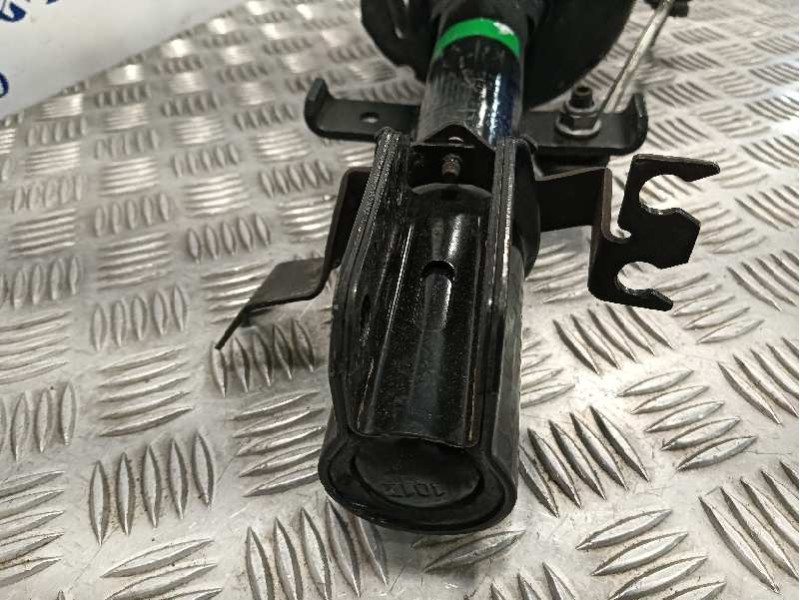 Recambio de amortiguador delantero izquierdo para renault captur referencia OEM IAM 543021361R  