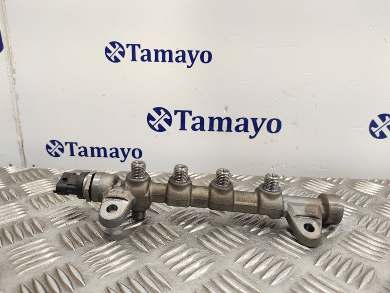 Recambio de rampa inyectora para opel astra j lim. 2.0 16v cdti referencia OEM IAM 55576177  0445214221