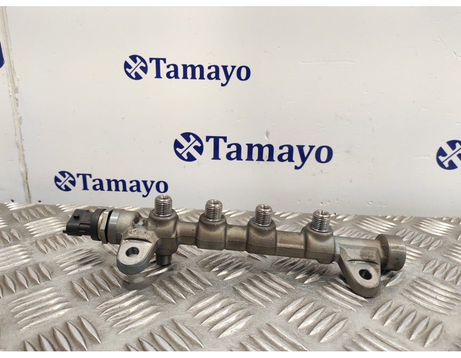 Recambio de rampa inyectora para opel astra j lim. 2.0 16v cdti referencia OEM IAM 55576177  0445214221