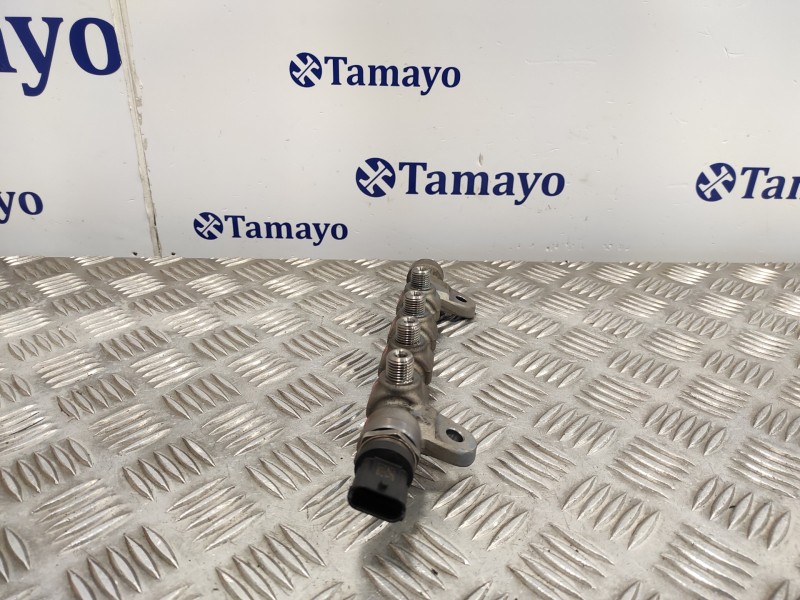 Recambio de rampa inyectora para opel astra j lim. 2.0 16v cdti referencia OEM IAM 55576177  0445214221