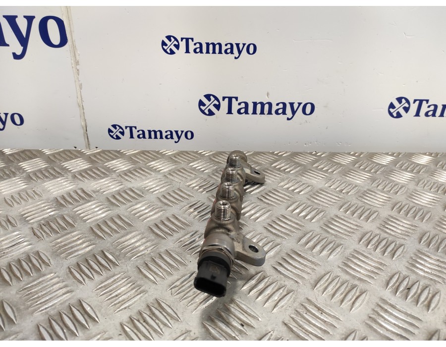 Recambio de rampa inyectora para opel astra j lim. 2.0 16v cdti referencia OEM IAM 55576177  0445214221