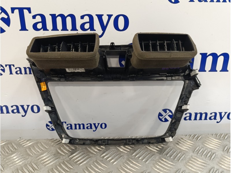 Recambio de rejilla aireadora para hyundai i20 1.2 16v cat referencia OEM IAM 84740C8100  