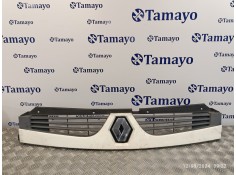Recambio de rejilla delantera para renault master ii phase 2 caja cerrada 2.5 dci diesel cat referencia OEM IAM 8200426365  