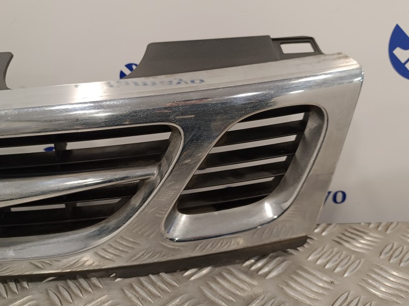 Recambio de rejilla delantera para saab 9-3 berlina 2.2 16v tid cat referencia OEM IAM 4677894  4676490