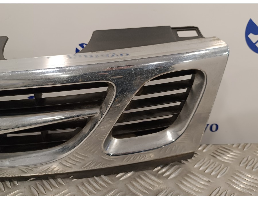 Recambio de rejilla delantera para saab 9-3 berlina 2.2 16v tid cat referencia OEM IAM 4677894  4676490