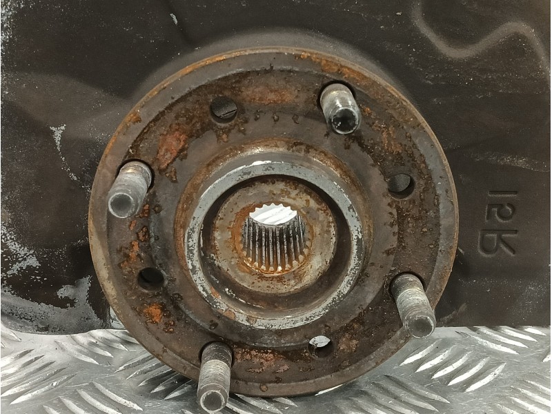 Recambio de mangueta delantera derecha para volvo s40 berlina 1.9 diesel cat referencia OEM IAM   