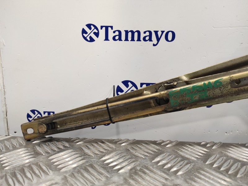 Recambio de elevalunas delantero derecho para mitsubishi montero (l040) 2.5 turbodiesel referencia OEM IAM   