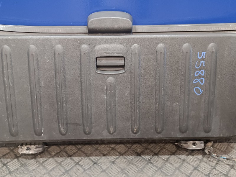 Recambio de porton trasero para smart fortwo coupe 0.8 cdi referencia OEM IAM A4517570010  