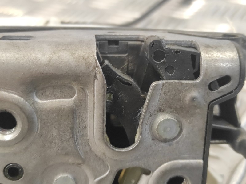 Recambio de cerradura puerta delantera derecha para citroën c-elysée referencia OEM IAM 767857  A05010