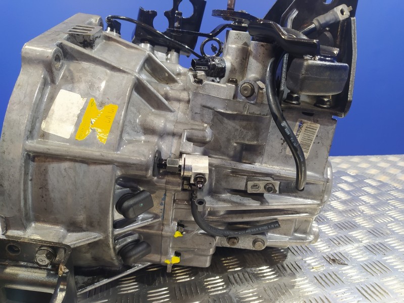 Recambio de caja cambios para kia carnival 2.9 crdi cat referencia OEM IAM J3  