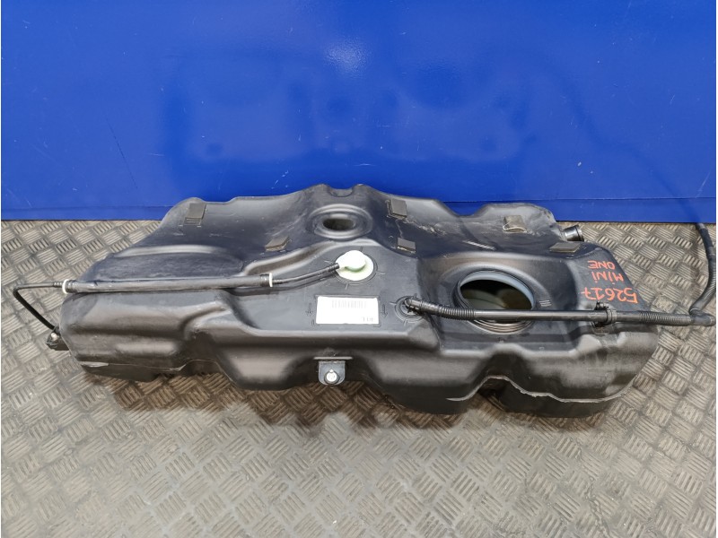 Recambio de deposito combustible para mini mini (r56) 1.4 16v cat referencia OEM IAM 2752310 001001688 2752285